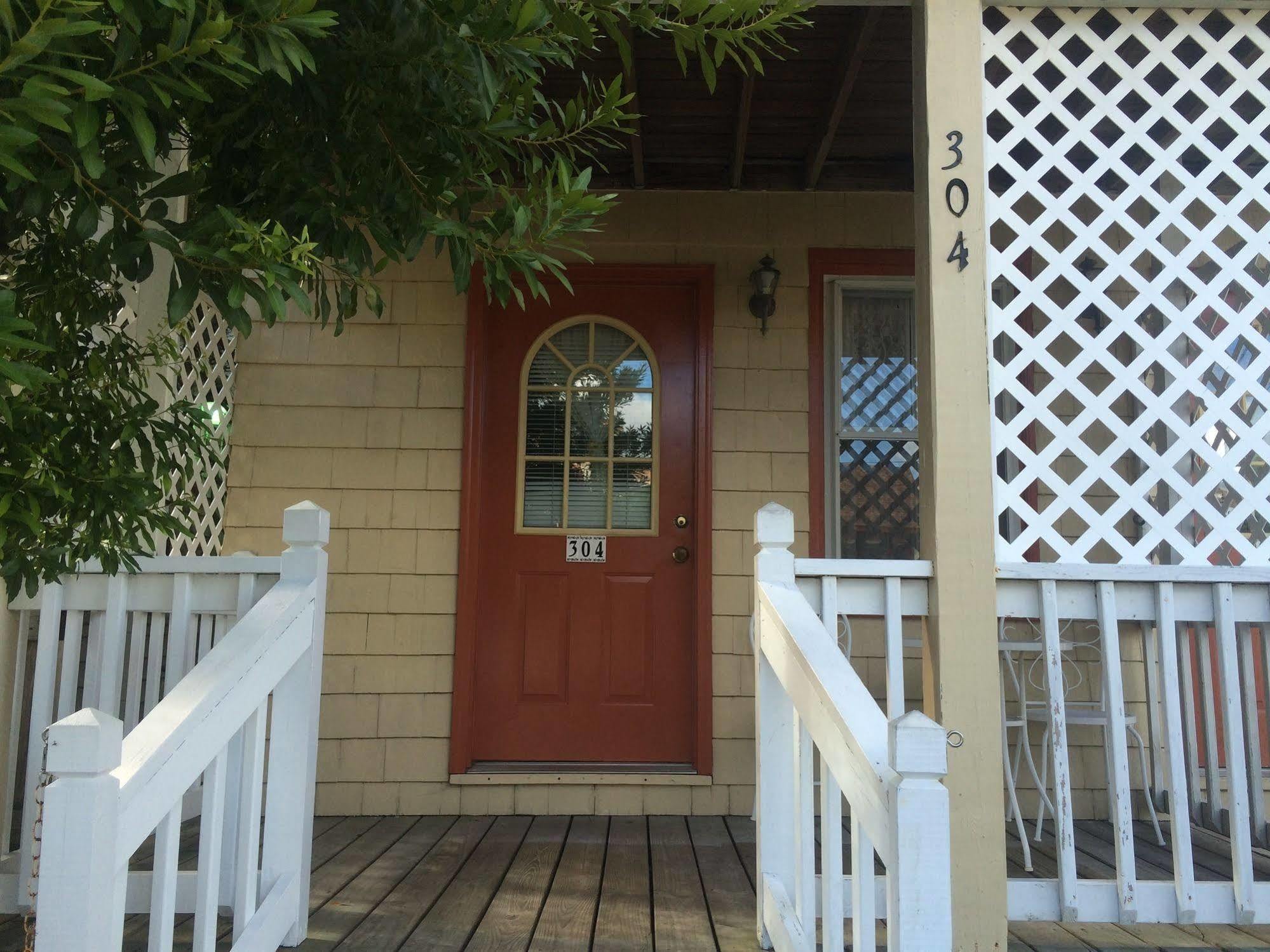 Angie'S Guest Cottage Virginia Beach Exterior photo
