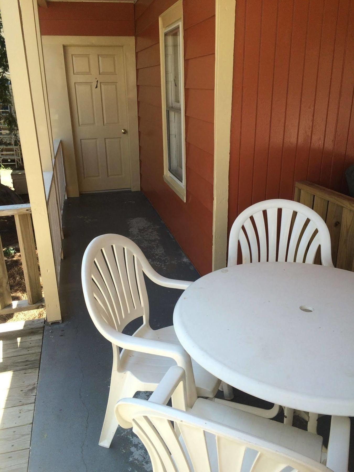Angie'S Guest Cottage Virginia Beach Exterior photo
